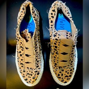 Blowfish womens slip on tennis shoes